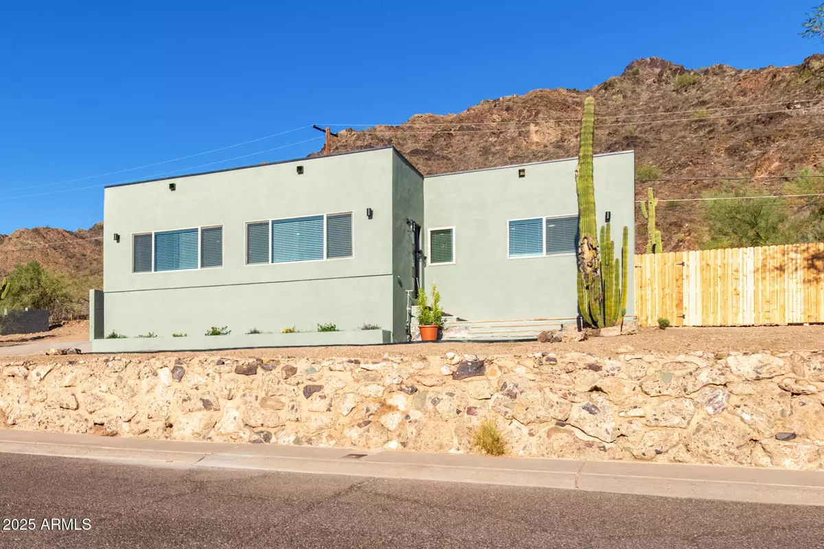 Phoenix, AZ 85020,8603 N 14TH Street