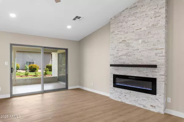 Mesa, AZ 85206,1505 LEISURE WORLD --