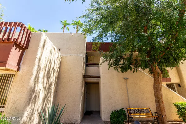 Phoenix, AZ 85018,3828 N 32ND Street #232