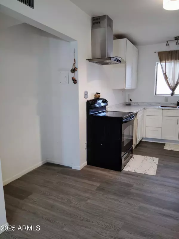 Phoenix, AZ 85041,525 W Buist Street