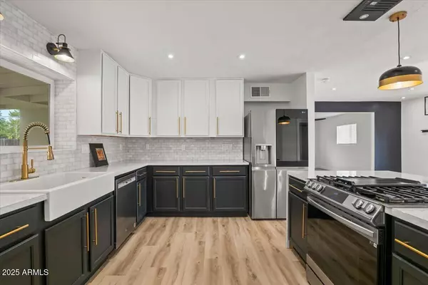 5237 E WINDSOR Avenue, Phoenix, AZ 85008