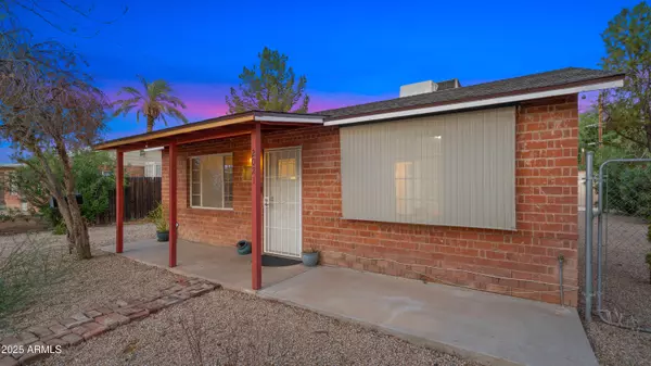 2021 N 29TH Street, Phoenix, AZ 85008