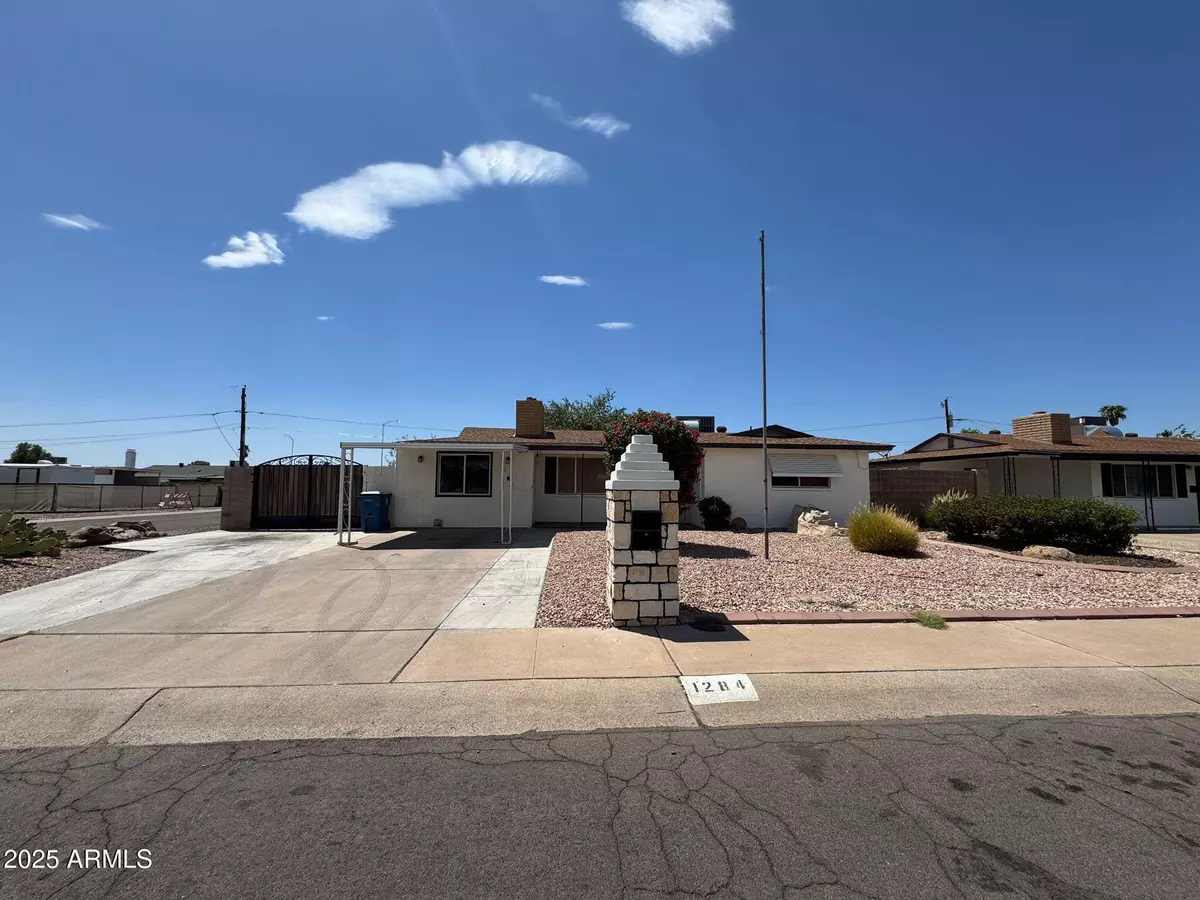 Apache Junction, AZ 85120,1284 S LAWTHER Drive