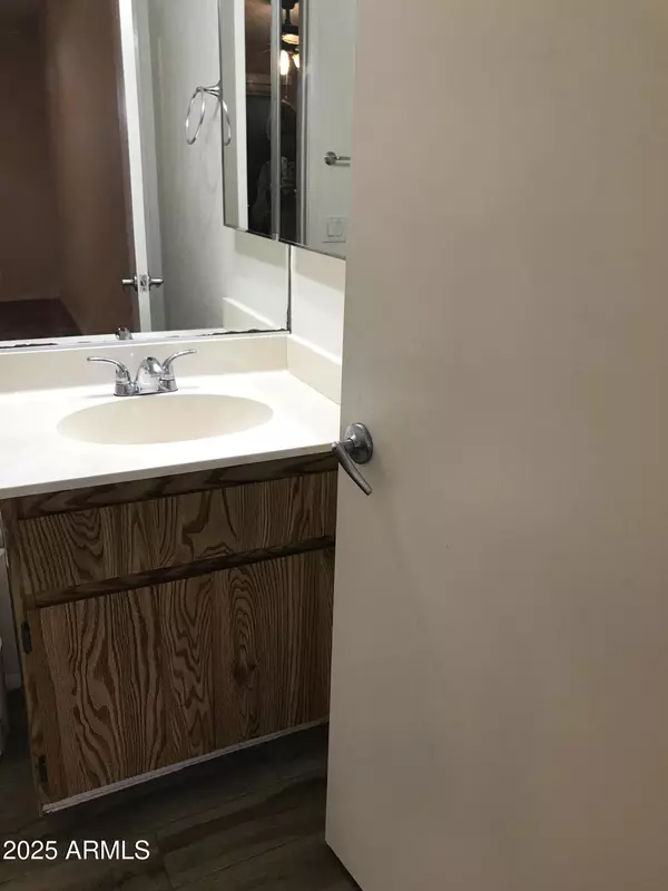 Phoenix, AZ 85027,502 W YUKON Drive #6