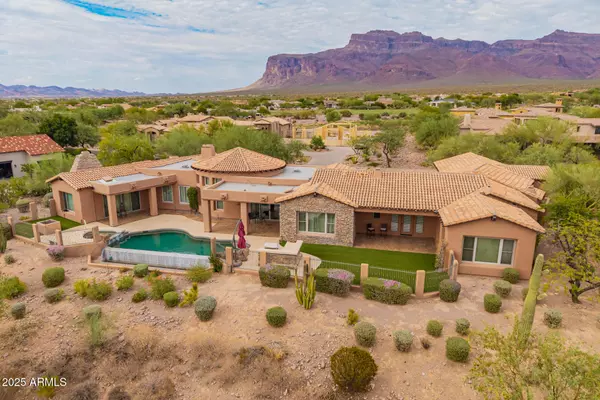 7081 E Juniper Village Drive, Gold Canyon, AZ 85118