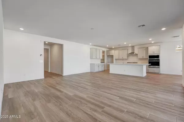 Surprise, AZ 85387,28886 N 174th Lane