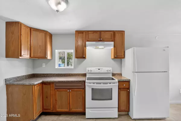 Phoenix, AZ 85009,1410 S 24TH Avenue #B