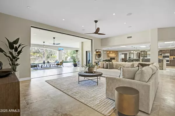 Paradise Valley, AZ 85253,9236 N 52ND Place