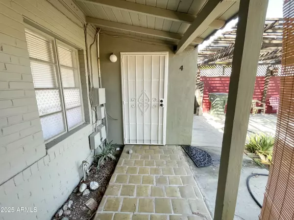 Phoenix, AZ 85012,602 E SAN JUAN Avenue #4