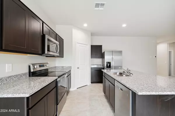 San Tan Valley, AZ 85140,5571 E Axle Lane