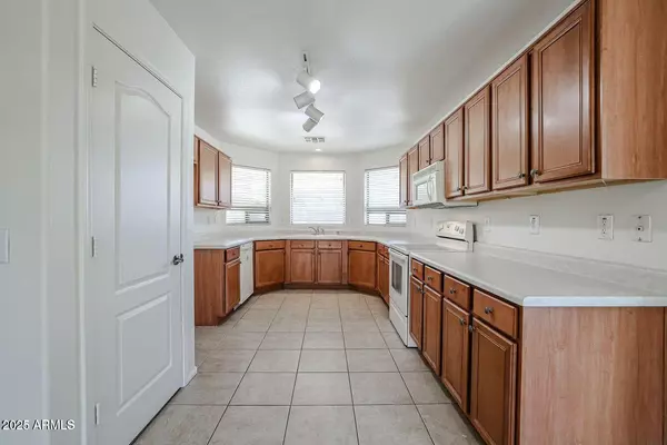 Phoenix, AZ 85085,28604 N 21ST Lane