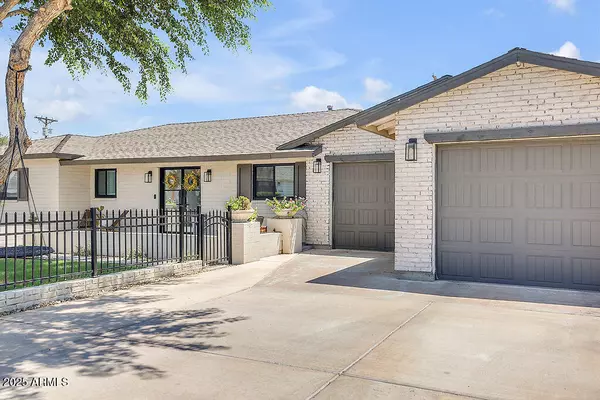 Phoenix, AZ 85018,4215 E FLOWER Street