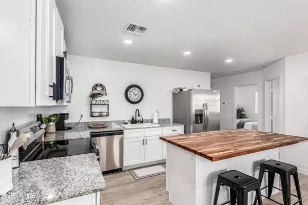 Apache Junction, AZ 85120,341 S MOUNTAIN Road #2