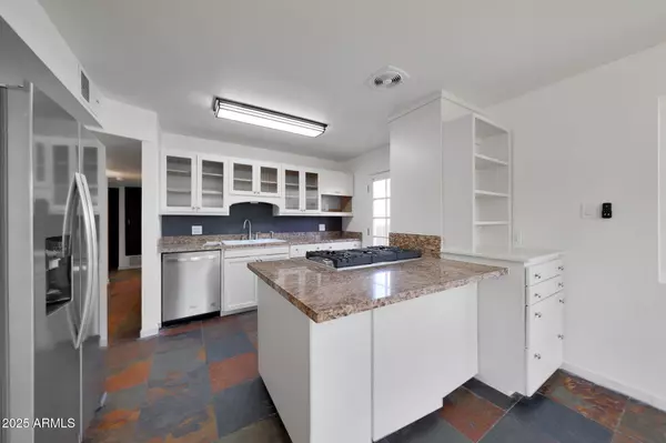 Scottsdale, AZ 85257,7031 E LOMA LAND Drive