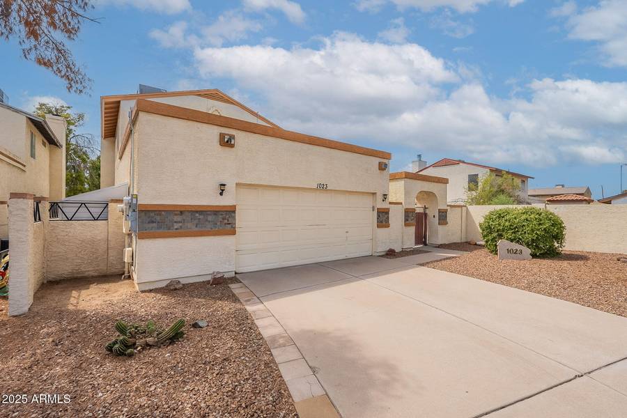 1023 E ESCUDA Drive, Phoenix, AZ 85024