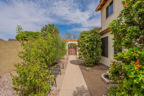 Phoenix, AZ 85024,1023 E ESCUDA Drive