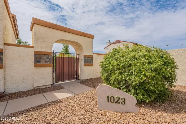 Phoenix, AZ 85024,1023 E ESCUDA Drive
