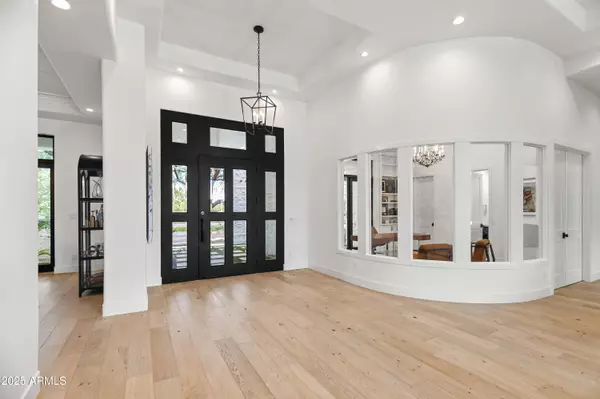 Paradise Valley, AZ 85253,6725 E BELMONT Court