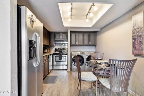 Scottsdale, AZ 85257,8054 E OAK Street