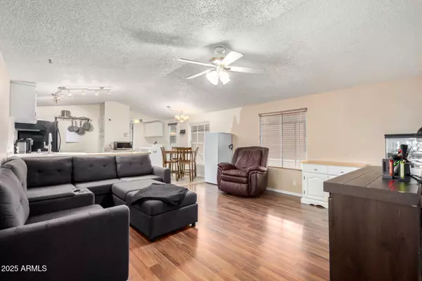 Mesa, AZ 85208,9431 E CORALBELL Avenue #117