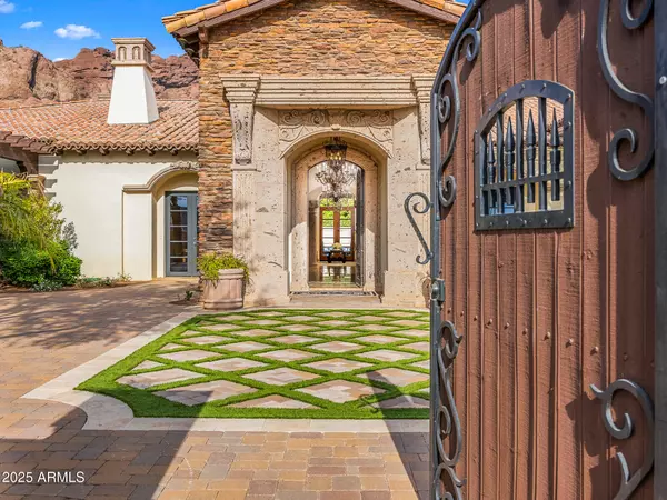 Phoenix, AZ 85018,4838 E Palomino Road