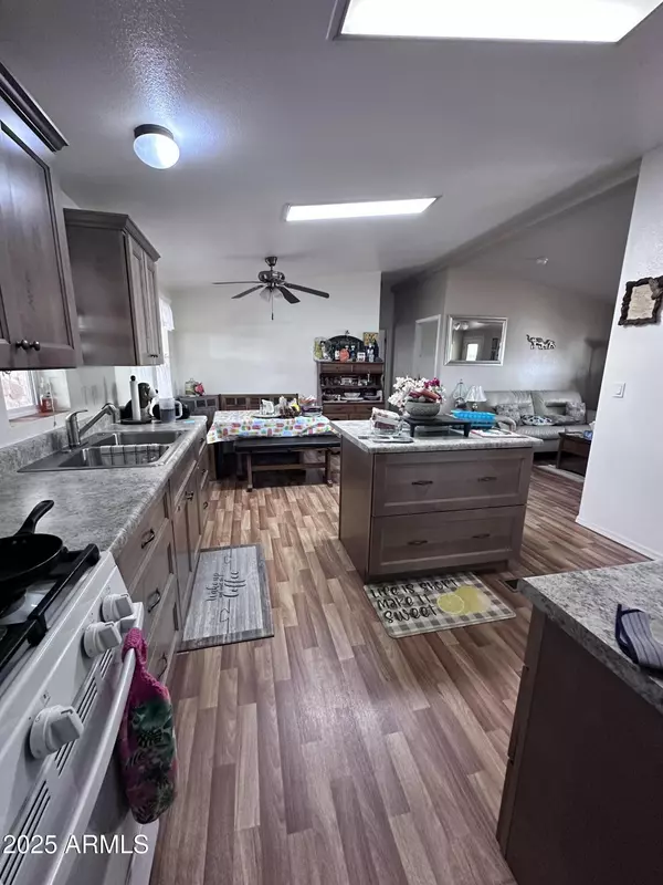 Globe, AZ 85501,1290 E MONTECITO Drive