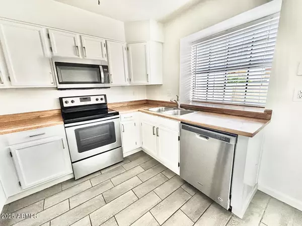 Scottsdale, AZ 85254,5704 E AIRE LIBRE Avenue #1218