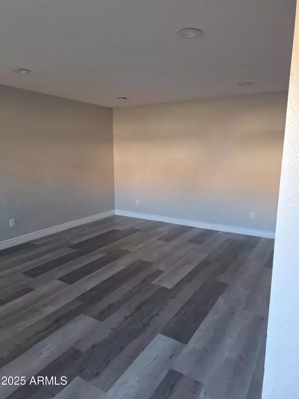 Phoenix, AZ 85009,2674 N 43rd Avenue #22C