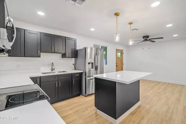 Phoenix, AZ 85017,3223 W CAMELBACK Road