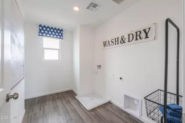 Coolidge, AZ 85128,334 W PASEO CROSSING Lane