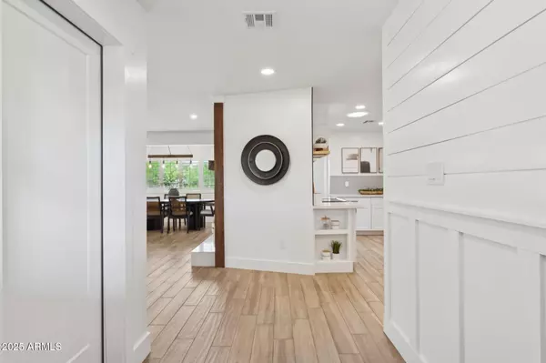 Phoenix, AZ 85020,1028 E MANZANITA Drive