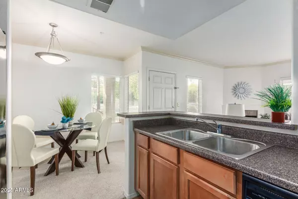 Phoenix, AZ 85020,750 E NORTHERN Avenue #1009