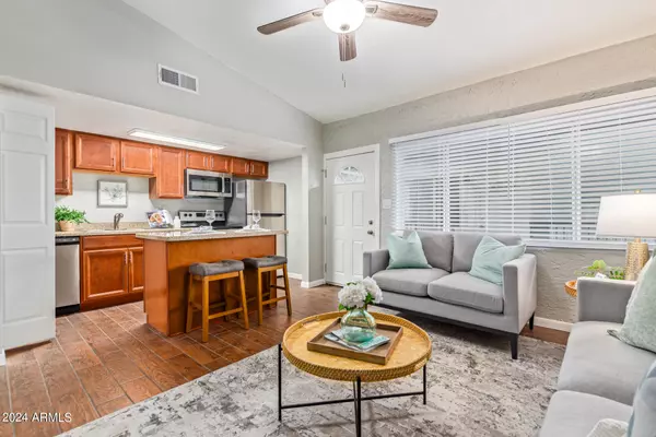 Phoenix, AZ 85016,1602 E OCOTILLO Road #215