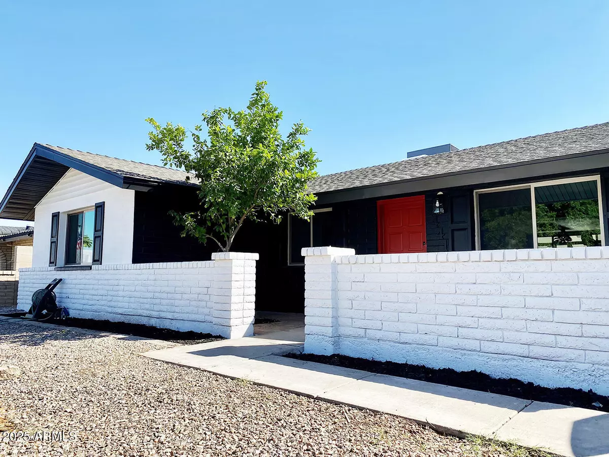 Tempe, AZ 85282,2441 E LOYOLA Drive