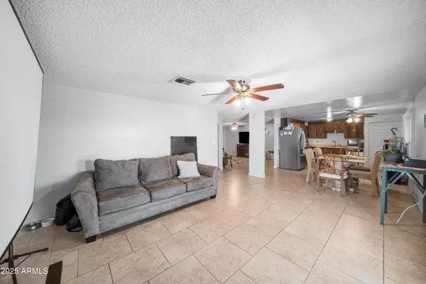 Phoenix, AZ 85035,2024 N 64th Lane