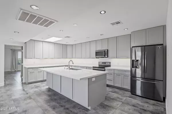 Scottsdale, AZ 85251,5859 E THOMAS Road