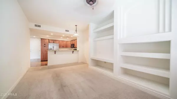 Phoenix, AZ 85054,5450 E DEER VALLEY Drive #4019
