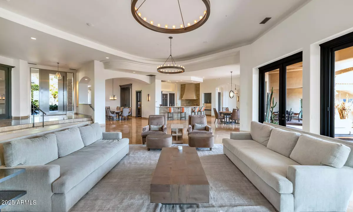 Paradise Valley, AZ 85253,6207 E INDIAN BEND Road