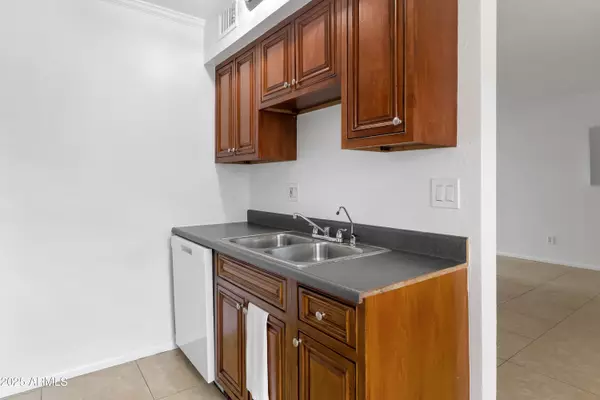 Scottsdale, AZ 85251,3313 N 68TH Street #136