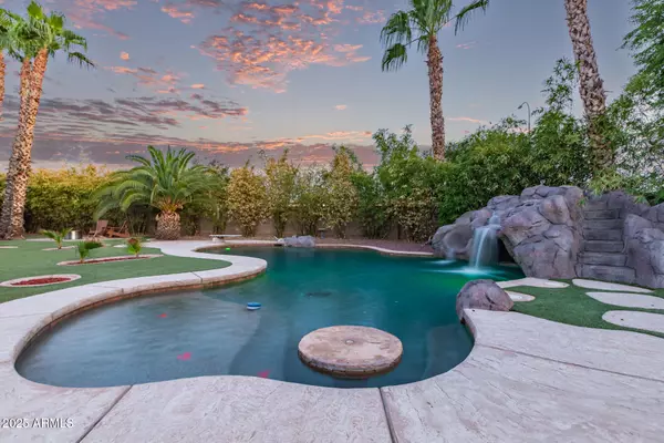 Chandler, AZ 85286,563 W BLUEJAY Drive