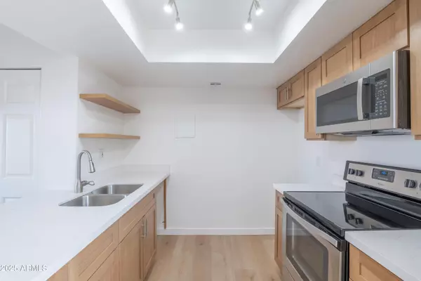 Phoenix, AZ 85014,4240 N LONGVIEW Avenue #16