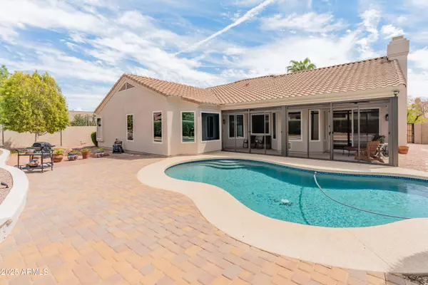 Scottsdale, AZ 85254,5450 E HELENA Drive