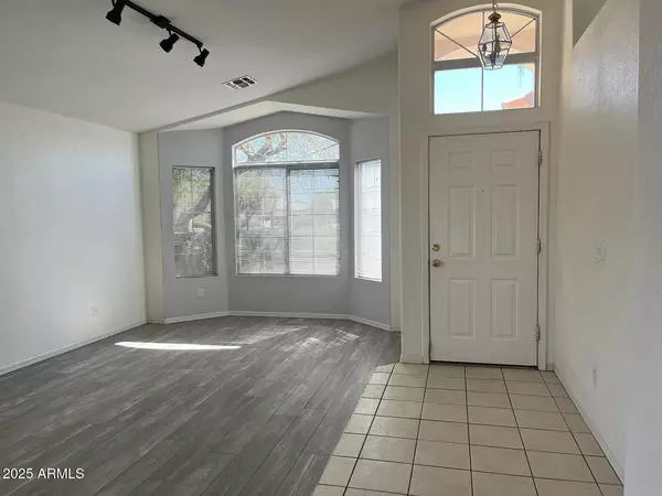 Phoenix, AZ 85022,2336 E Aire Libre Avenue