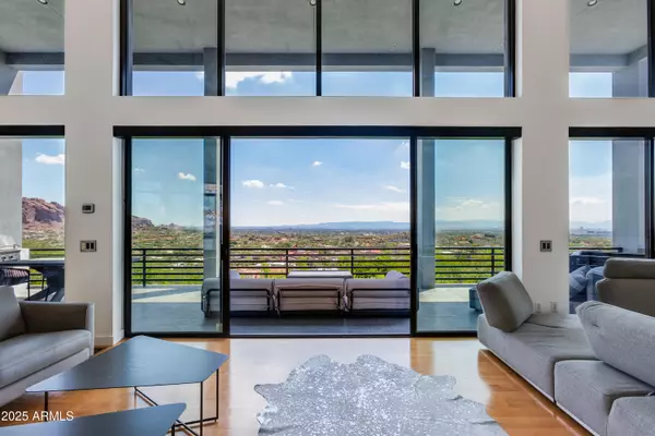 Paradise Valley, AZ 85253,4228 E HIGHLANDS Drive