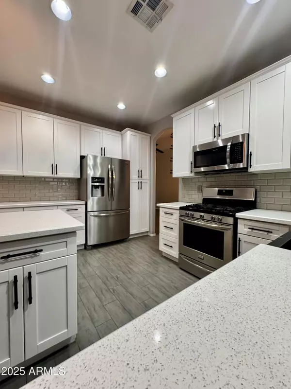 Chandler, AZ 85286,564 W THOMPSON Place