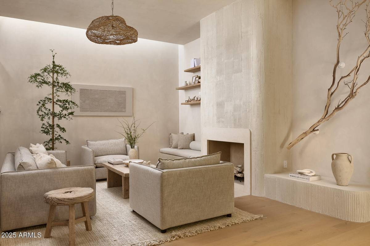 Paradise Valley, AZ 85253,5101 N CASA BLANCA Drive #223