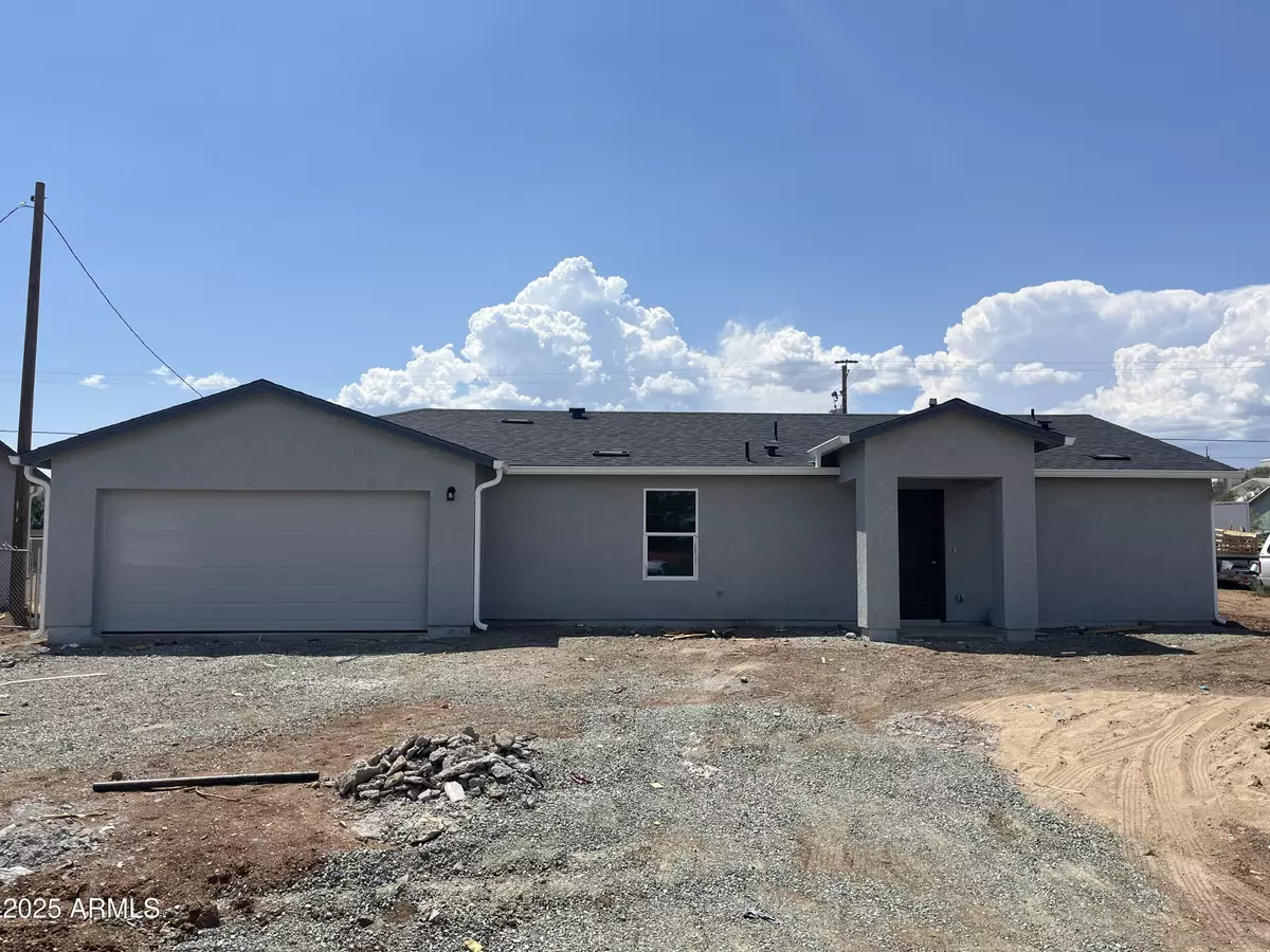 Mayer, AZ 86333,20157 E CEDAR CANYON Drive