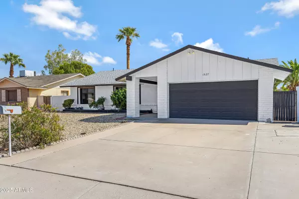 Tempe, AZ 85283,1527 E Bell De Mar Drive