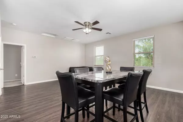 Phoenix, AZ 85035,1725 N 77TH Drive