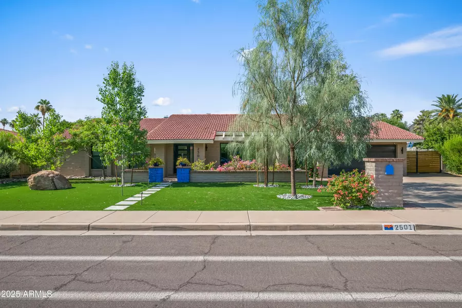 2501 E CHOLLA Street, Phoenix, AZ 85028